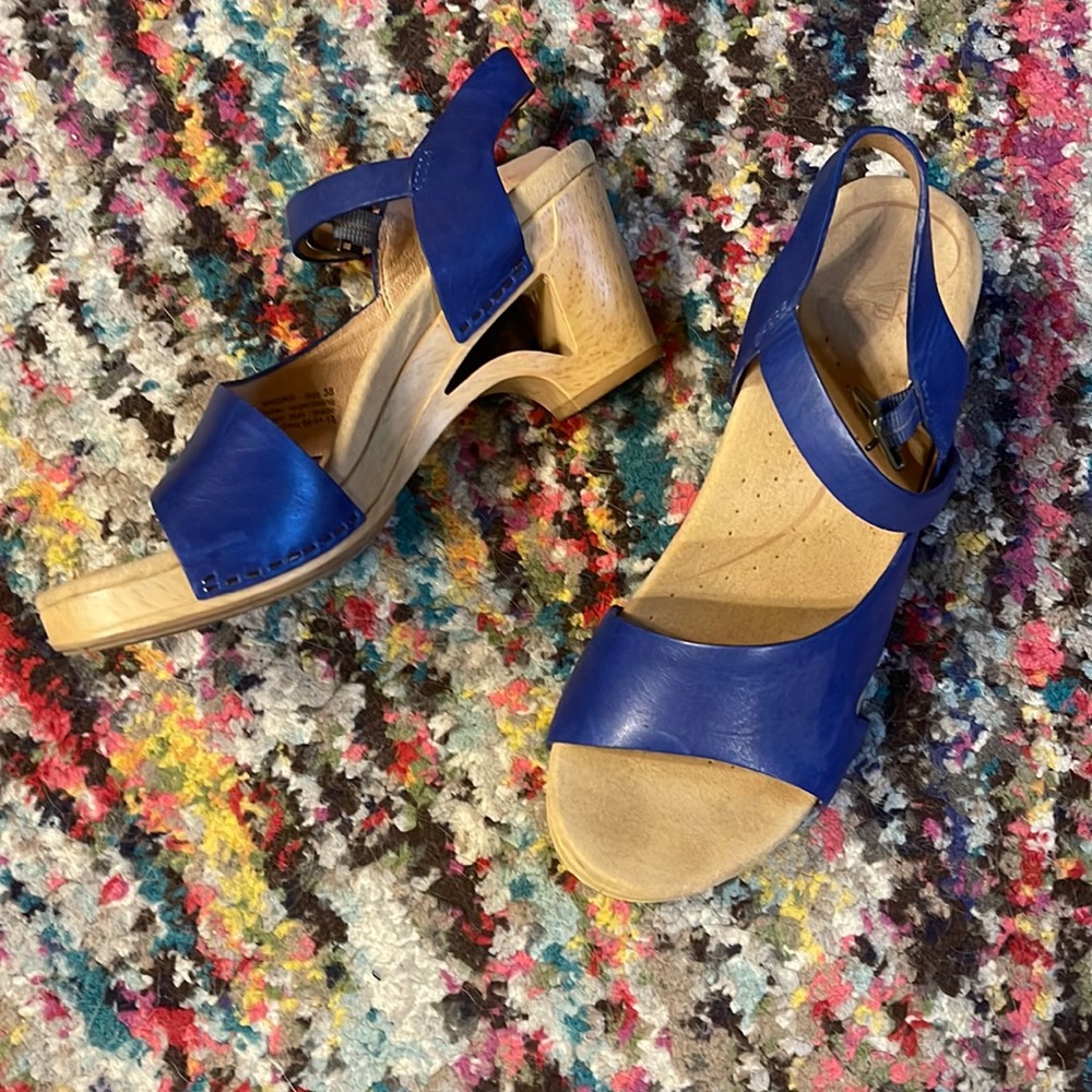 Blue dansko sandals.  GUC!